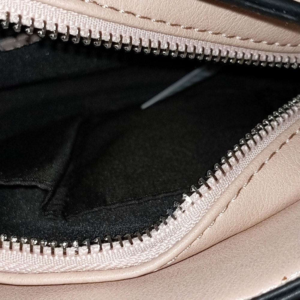 Purse - Picture 2 of 2